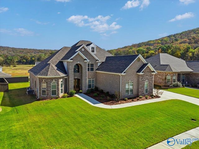 8220 Nantucket Circle, Owens Cross Roads, AL 35763