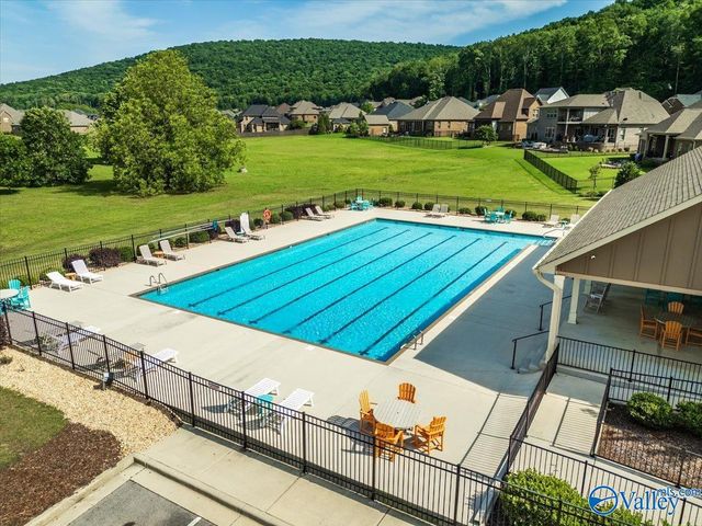 8220 Nantucket Circle, Owens Cross Roads, AL 35763