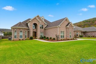 8220 Nantucket Circle, Owens Cross Roads, AL 35763