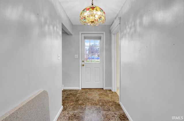 218 Pine Street, Vincennes, IN 47591