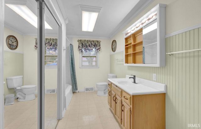 218 Pine Street, Vincennes, IN 47591