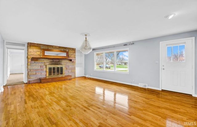 218 Pine Street, Vincennes, IN 47591