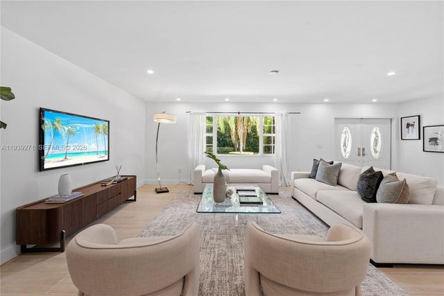 1420 Campamento Ave, Coral Gables, FL 33156