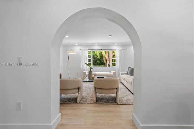 1420 Campamento Ave, Coral Gables, FL 33156