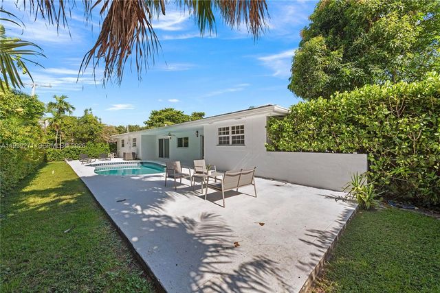 1420 Campamento Ave, Coral Gables, FL 33156