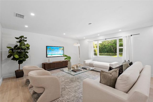 1420 Campamento Ave, Coral Gables, FL 33156