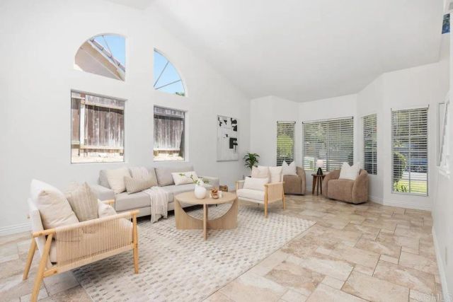 4868 Northerly St, Oceanside, CA 92056
