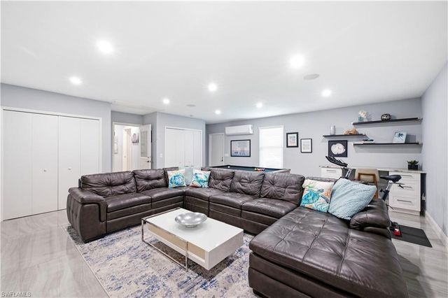 1902 Princess CT, Naples, FL 34110