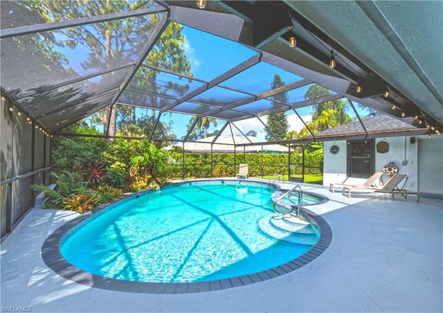 1902 Princess CT, Naples, FL 34110