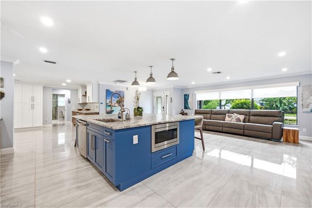 1902 Princess CT, Naples, FL 34110