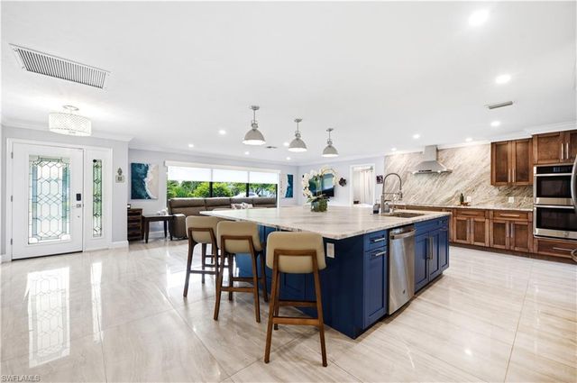 1902 Princess CT, Naples, FL 34110