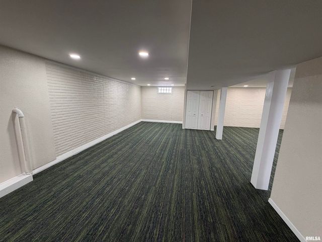 4267 EVERGREEN Drive, Galesburg, IL 61401