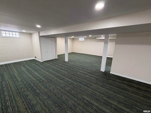 4267 EVERGREEN Drive, Galesburg, IL 61401