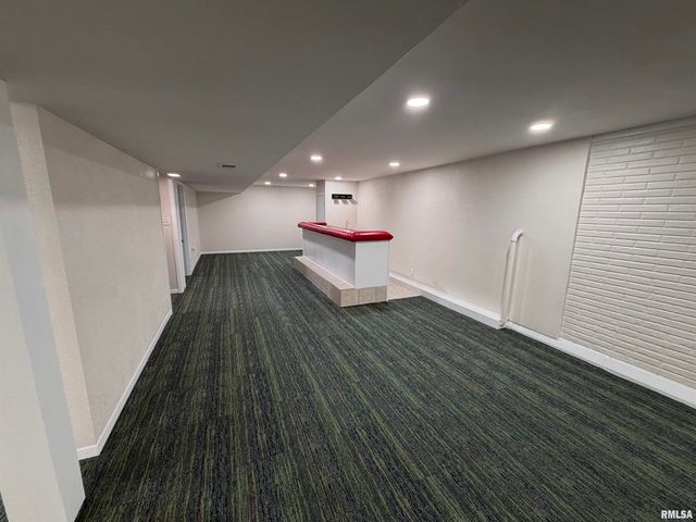 4267 EVERGREEN Drive, Galesburg, IL 61401