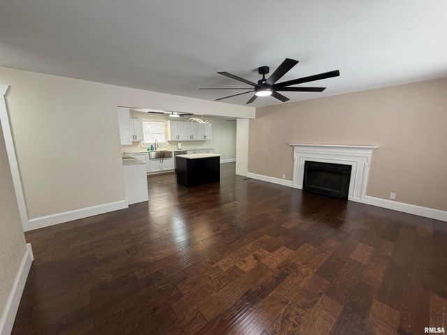 4267 EVERGREEN Drive, Galesburg, IL 61401