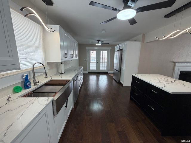 4267 EVERGREEN Drive, Galesburg, IL 61401