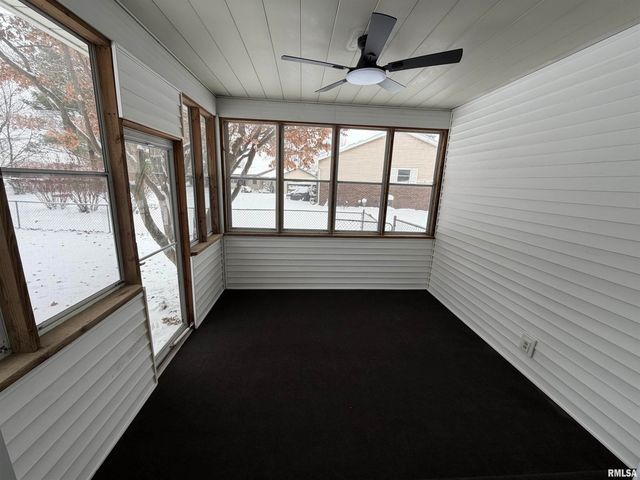 4267 EVERGREEN Drive, Galesburg, IL 61401