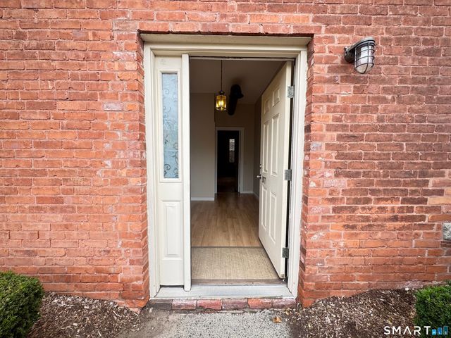 92 Main Street 107, Deep River, CT 06417