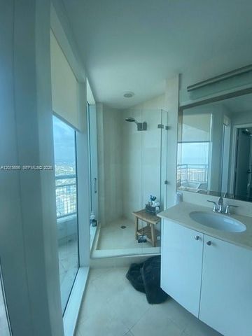 60 SW 13th St 4611, Miami, FL 33130