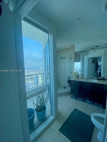 60 SW 13th St 4611, Miami, FL 33130