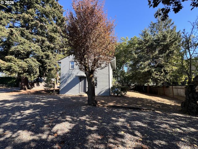 3821 E 18TH St, Vancouver, WA 98661