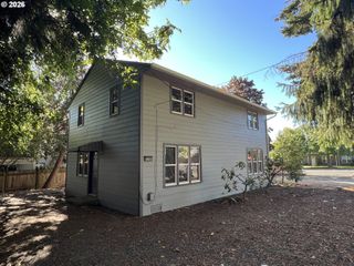 3821 E 18TH St, Vancouver, WA 98661