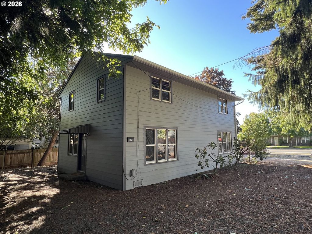 3821 E 18TH St, Vancouver, WA 98661