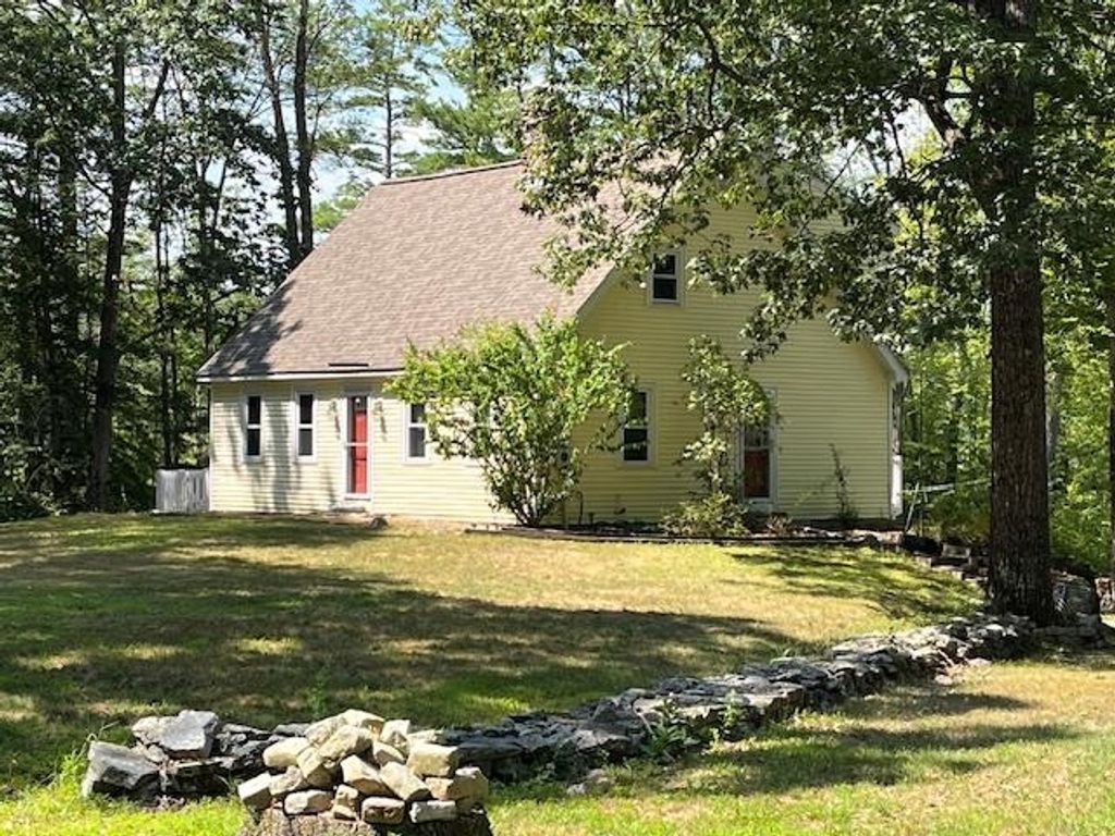 85 Checkerberry Lane, Henniker, NH 03242