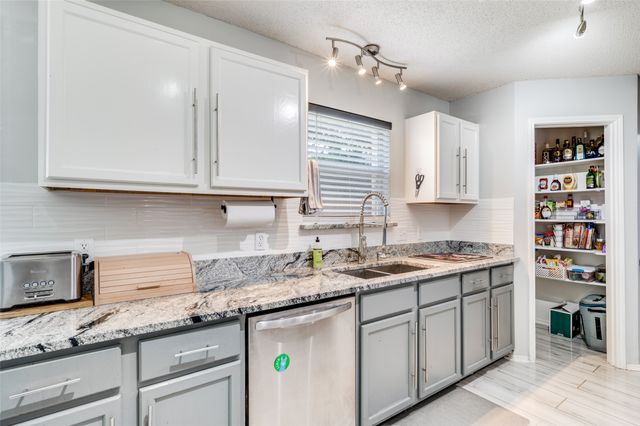 813 Ponderosa Ridge, Little Elm, TX 75068