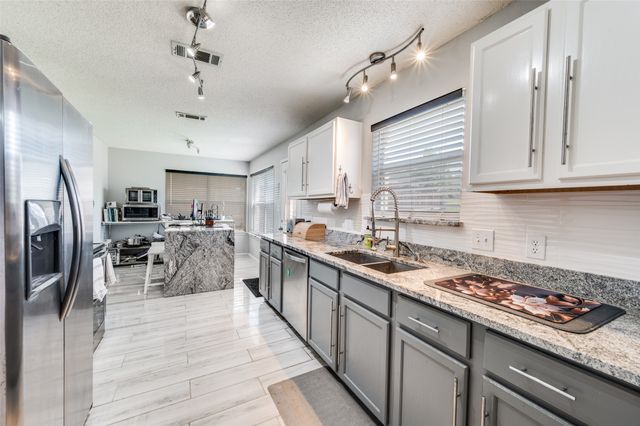 813 Ponderosa Ridge, Little Elm, TX 75068