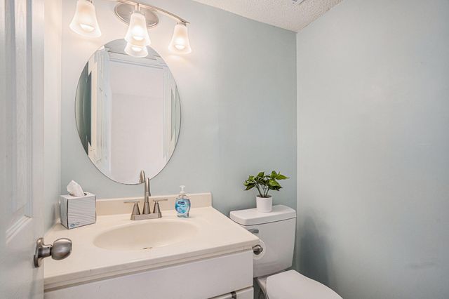 415 Parkdale Drive 14d, Charleston, SC 29414