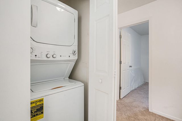 415 Parkdale Drive 14d, Charleston, SC 29414