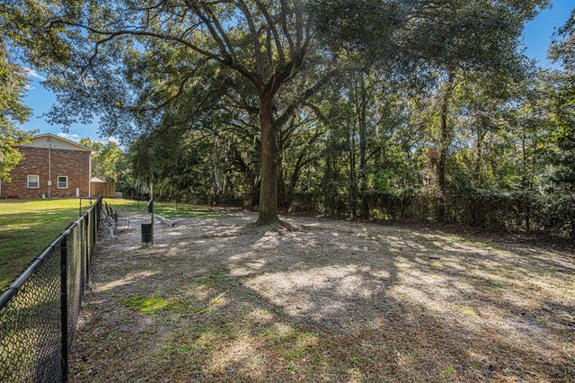 415 Parkdale Drive 14d, Charleston, SC 29414