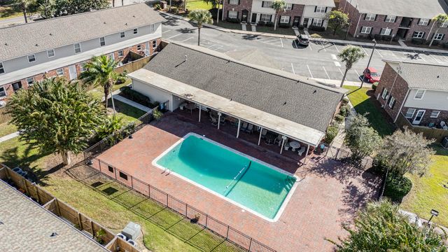 415 Parkdale Drive 14d, Charleston, SC 29414