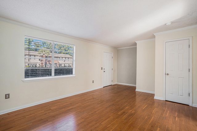 415 Parkdale Drive 14d, Charleston, SC 29414