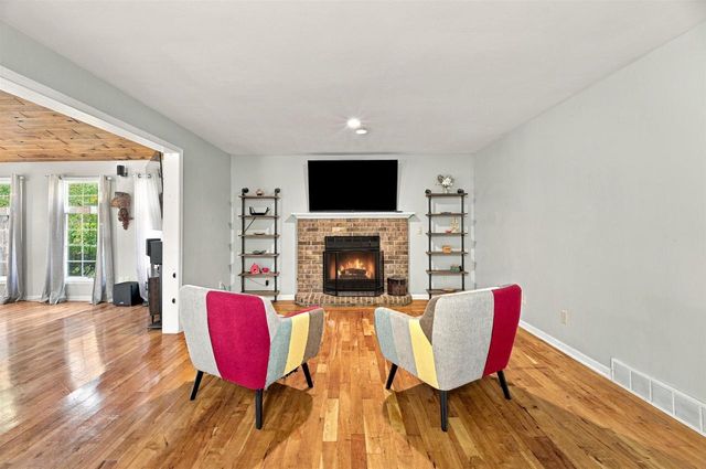 29 PHEASANT COURT, Appleton, WI 54915