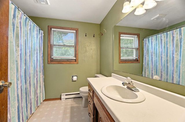 29 PHEASANT COURT, Appleton, WI 54915