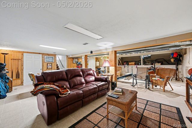 2080 Teggerdine Road, White Lake Charter Township, MI 48386