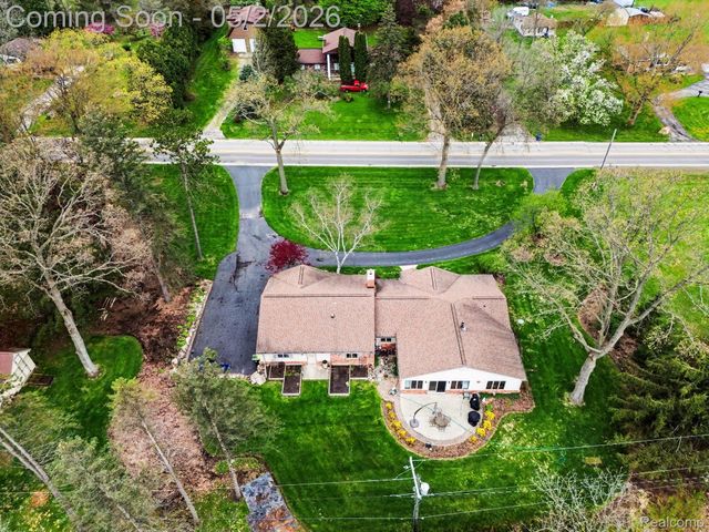 2080 Teggerdine Road, White Lake Charter Township, MI 48386