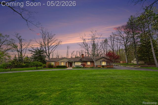 2080 Teggerdine Road, White Lake Charter Township, MI 48386