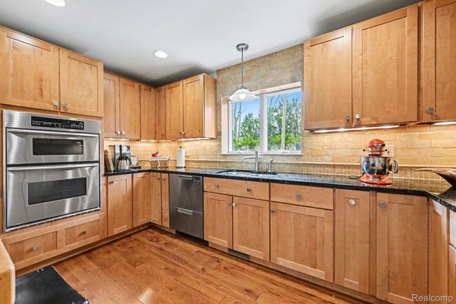 2080 Teggerdine Road, White Lake Charter Township, MI 48386