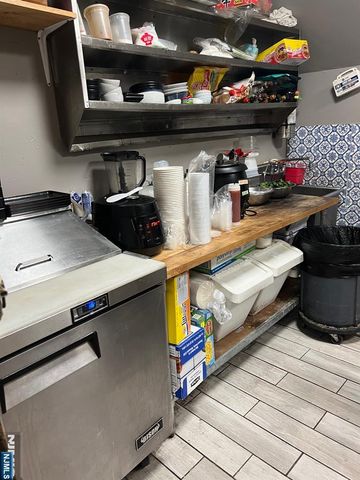 272 Old River Road, Edgewater, NJ 07020