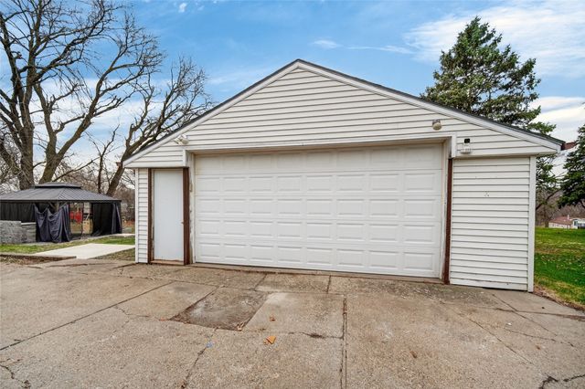 2900 Euclid Avenue, Des Moines, IA 50310