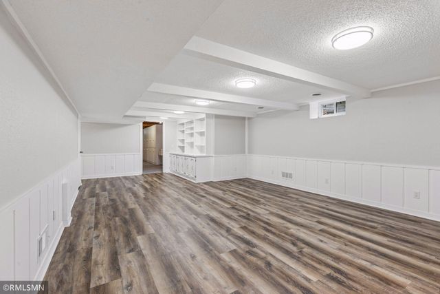 905 Windemere Curve, Plymouth, MN 55441