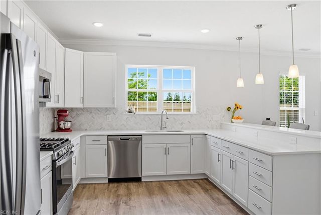 355 Middleton WAY, Chesapeake, VA 23322