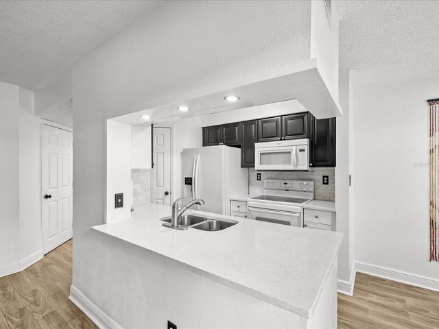 8653 MALLARD RESERVE DRIVE 103, Tampa, FL 33614