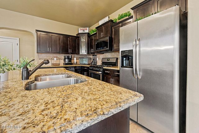13491 BRADFORD Street, Horizon City, TX 79928