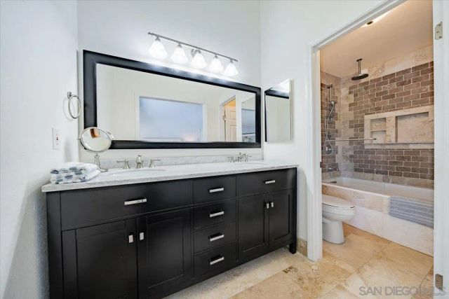 2431 La Costa Avenue B, Carlsbad, CA 92009