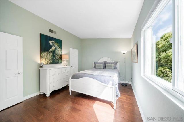 2431 La Costa Avenue B, Carlsbad, CA 92009