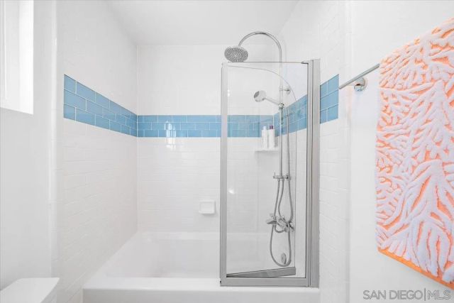 2431 La Costa Avenue B, Carlsbad, CA 92009